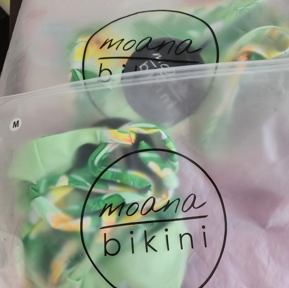 NWT Flirty Franji Moana Bikini Set size Medium - Picture 2 of 5